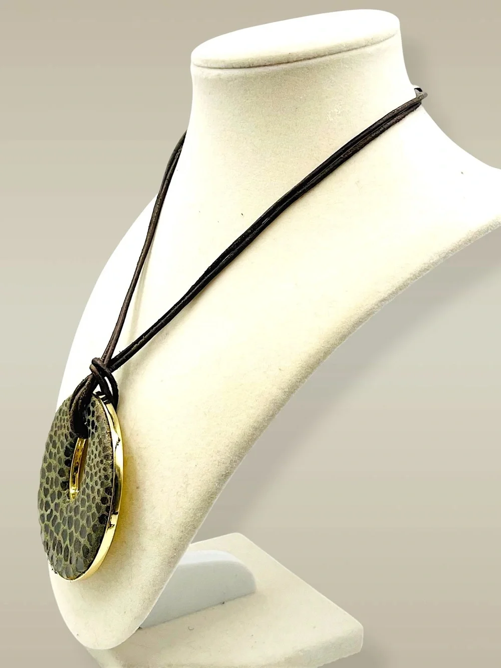 Bold Chicos Vintage Animal Print Disc Pendant Multi-Strand Cord Necklace